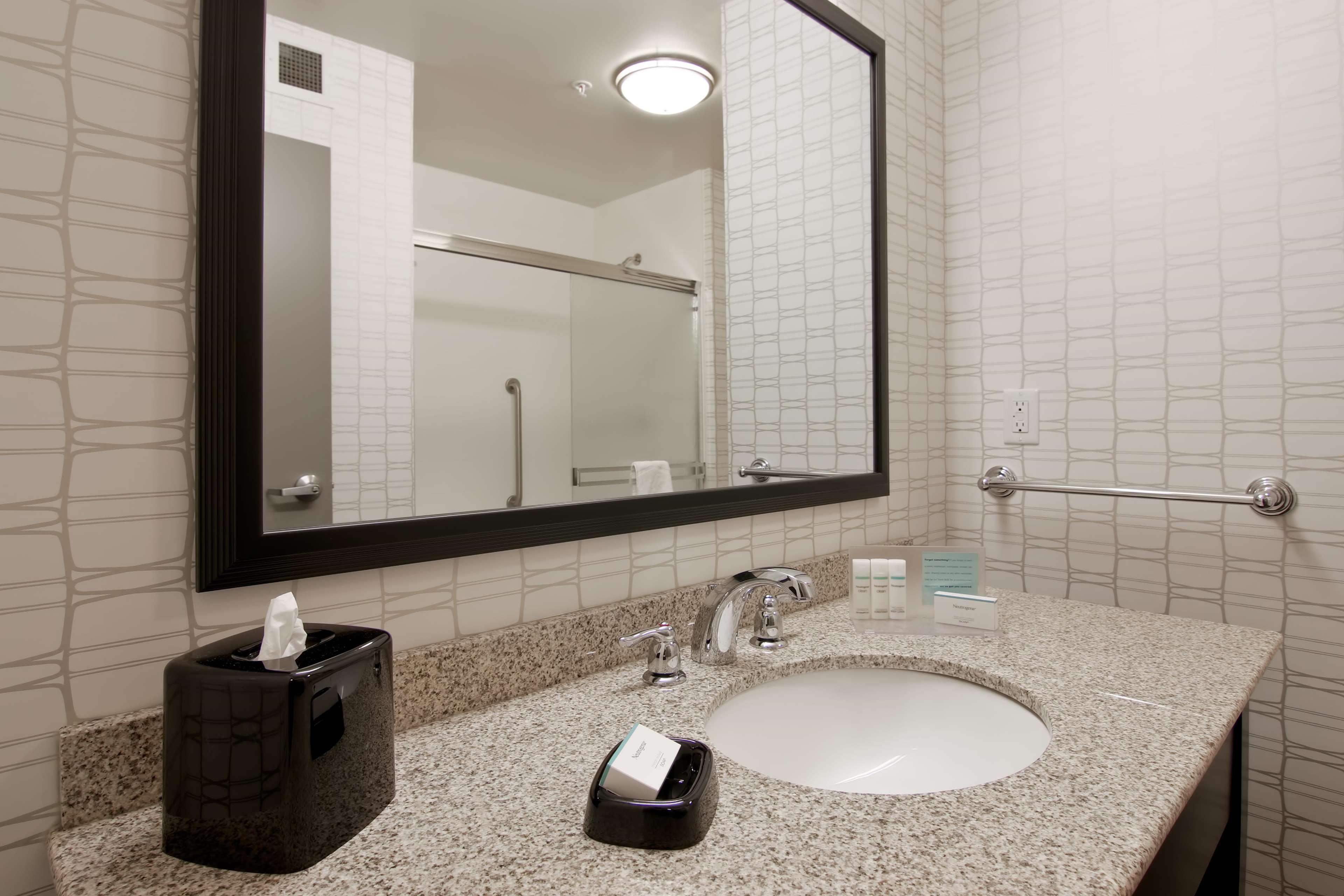 Hampton Inn & Suites Bellevue Downtown/Seattle Buitenkant foto