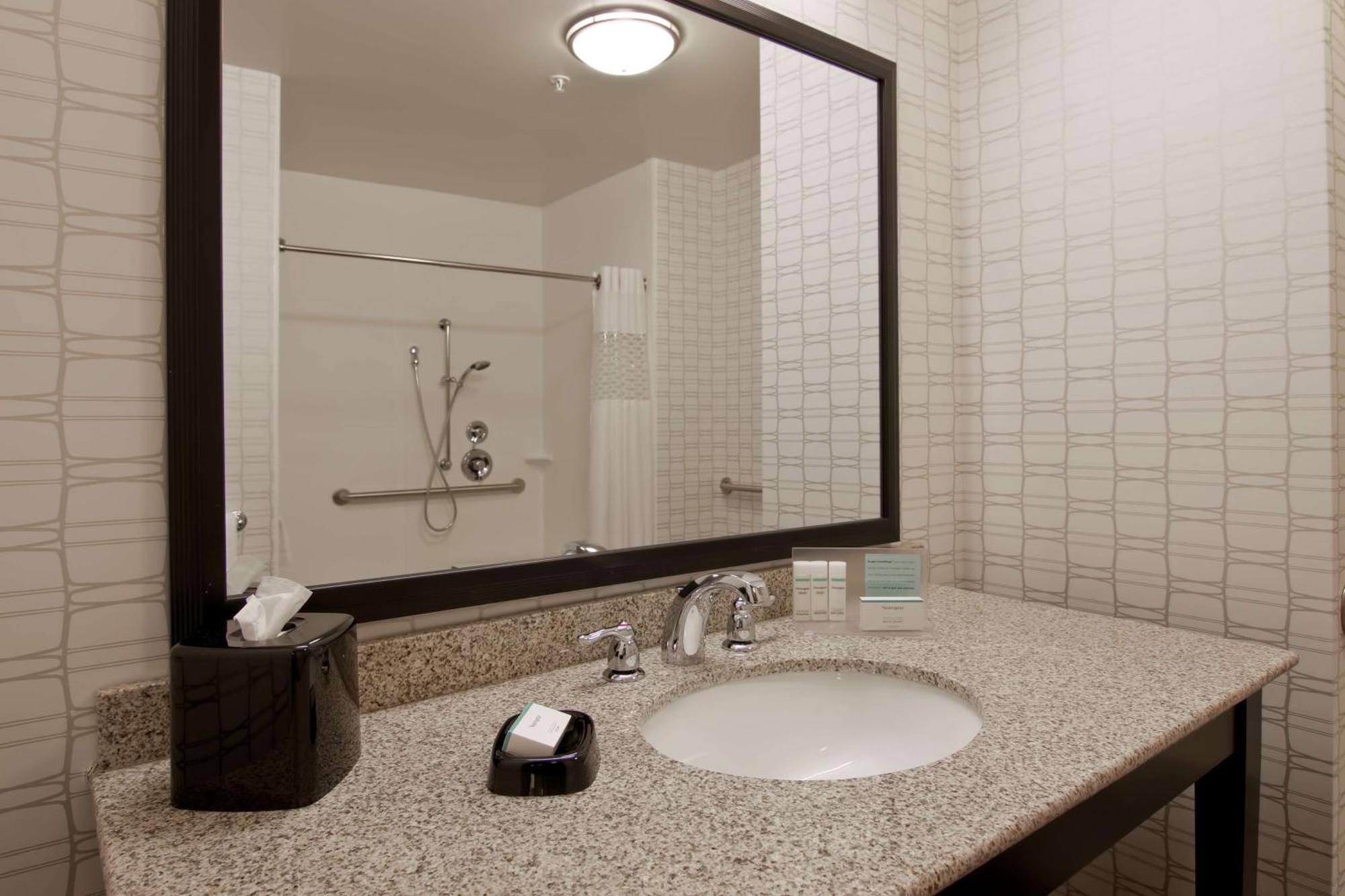 Hampton Inn & Suites Bellevue Downtown/Seattle Buitenkant foto